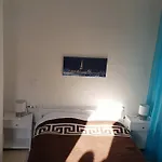 Nancy's 2 Hotel